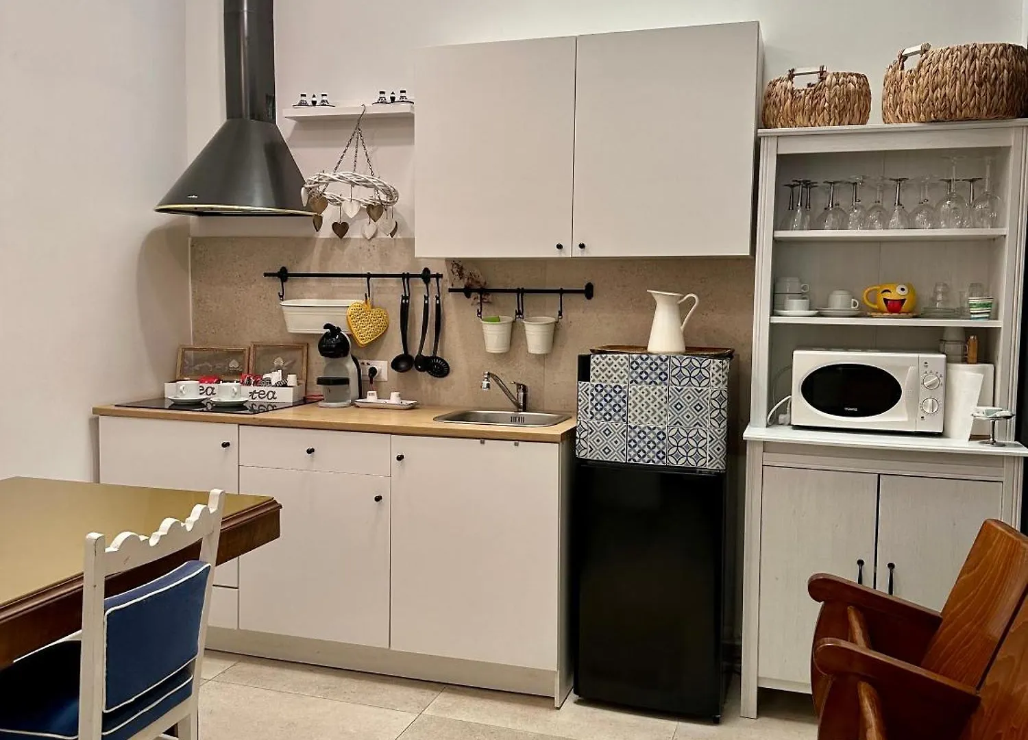 Martucci 83 Bed & Breakfast Naples Italy