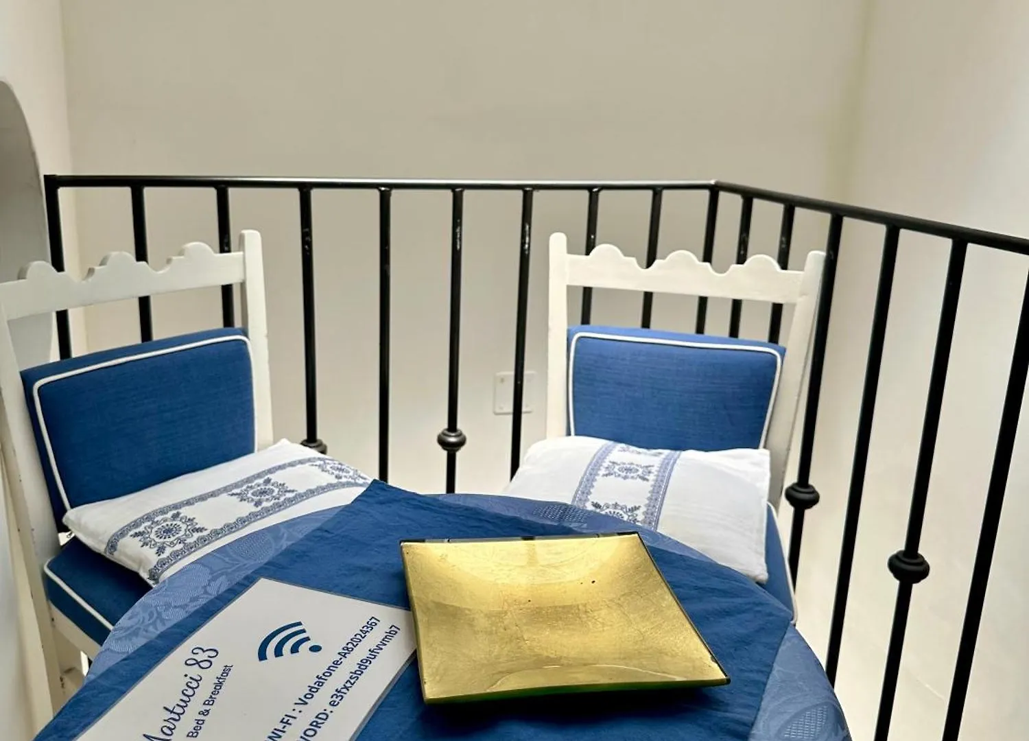 Martucci 83 Bed & Breakfast Naples