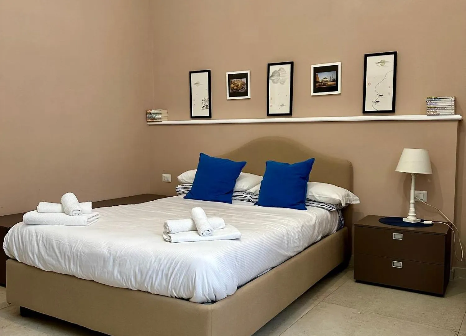 Martucci 83 Bed & Breakfast Naples